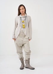 Light gray slim-fit golf shirt with flared hem