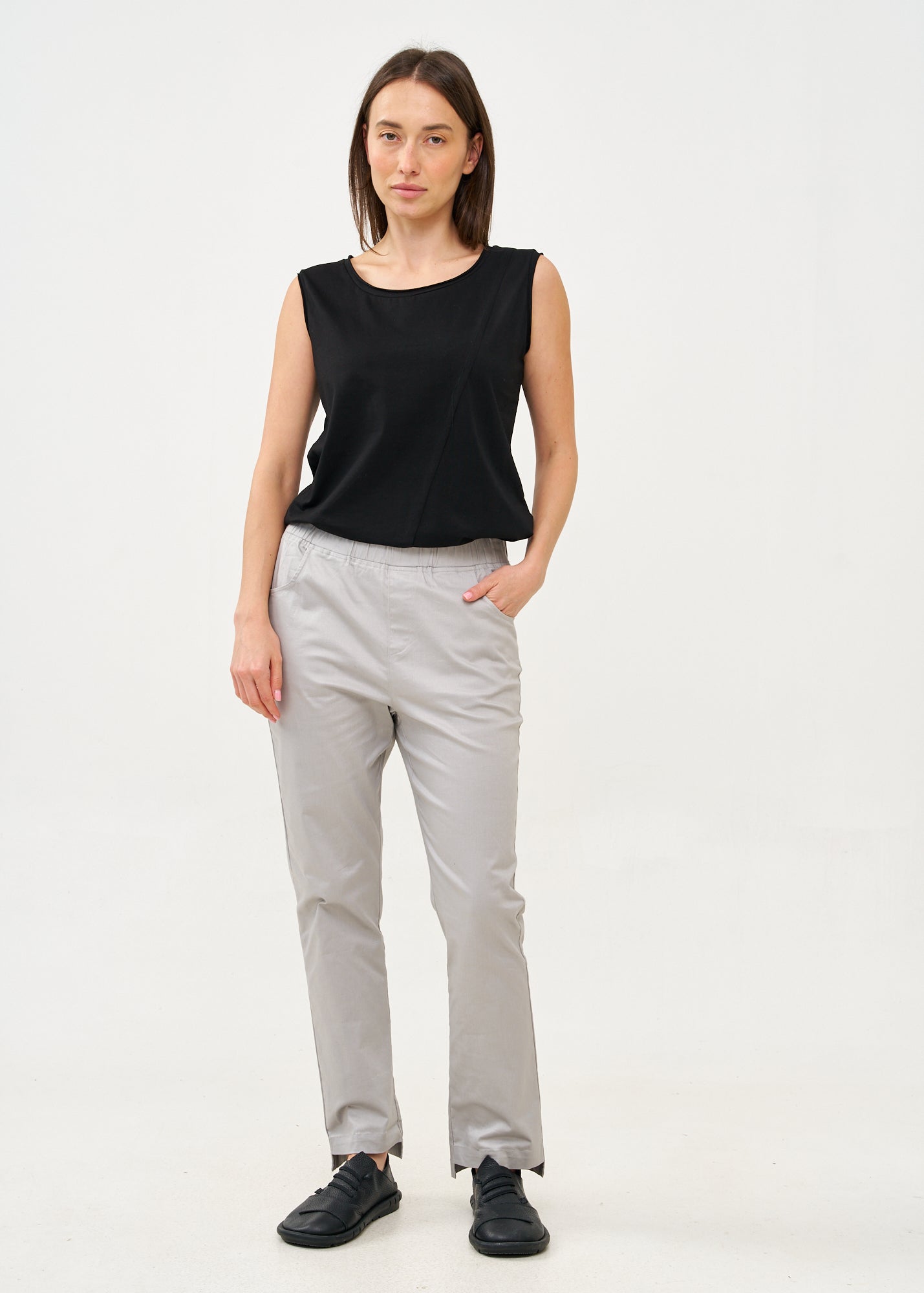 Long pants with elastic top 5 pockets light gray
