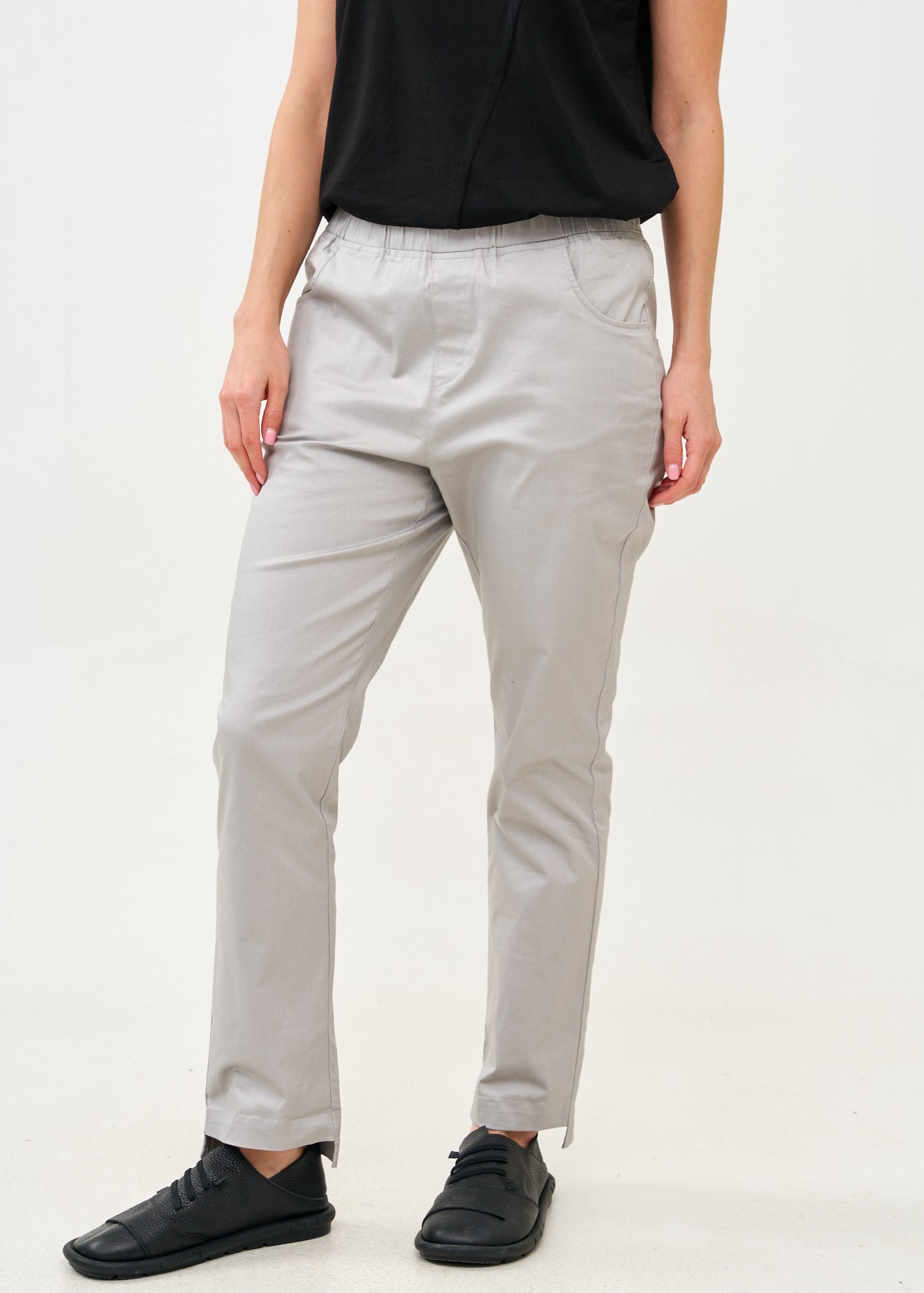 Long pants with elastic top 5 pockets light gray