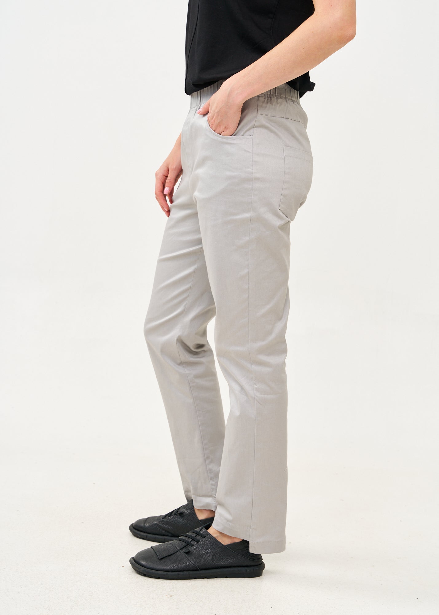 Long pants with elastic top 5 pockets light gray