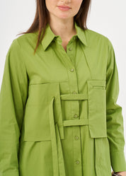 Buttoned, square pockets and green ribbons