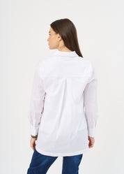 Buttoned, square pockets and white ribbons