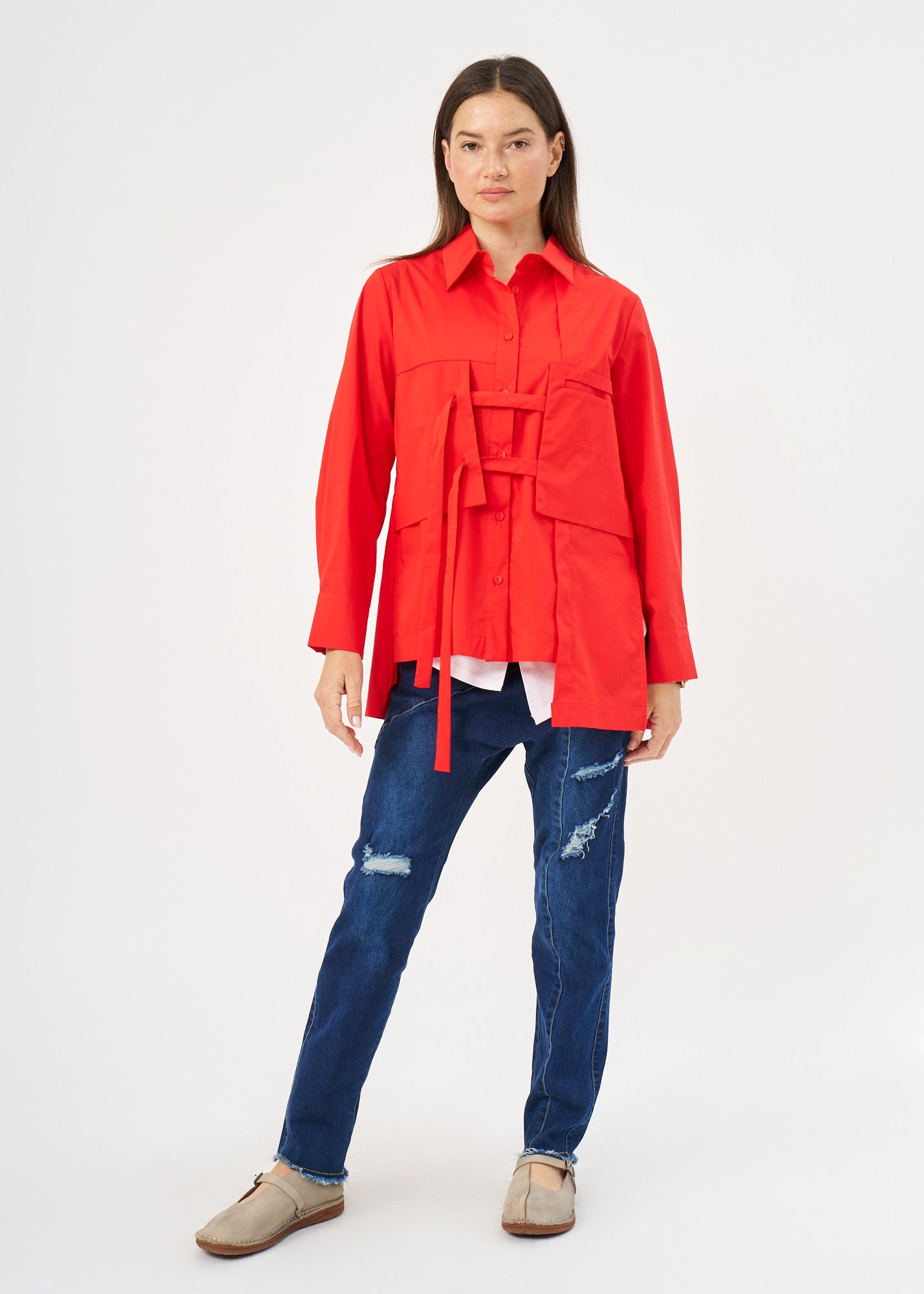 Buttoned, square pockets and red ribbons