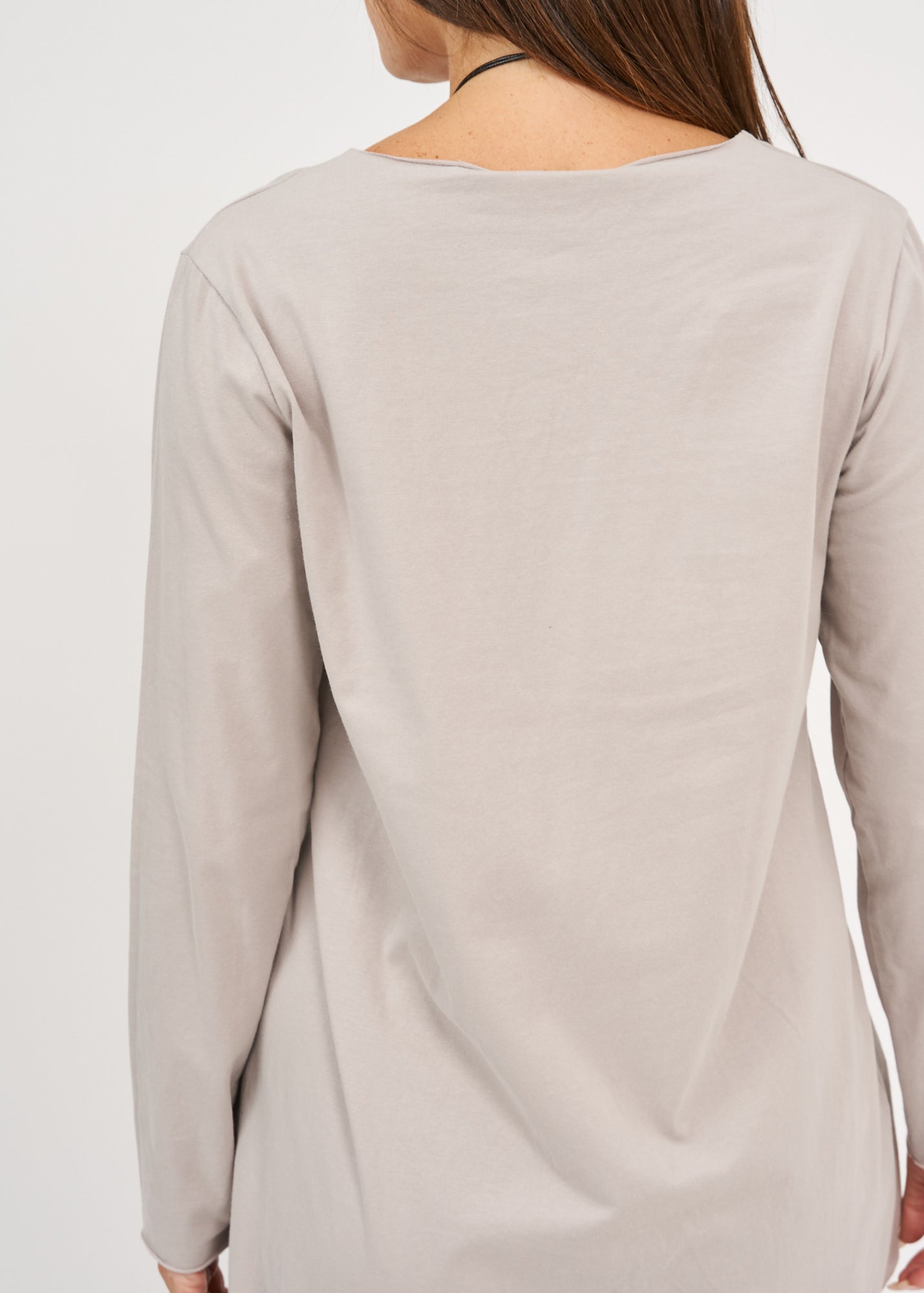 Light gray long sleeve V-neck long back shirt