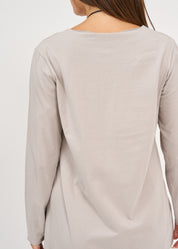 Light gray long sleeve V-neck long back shirt
