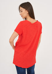 Red long back triangle stripe T-shirt