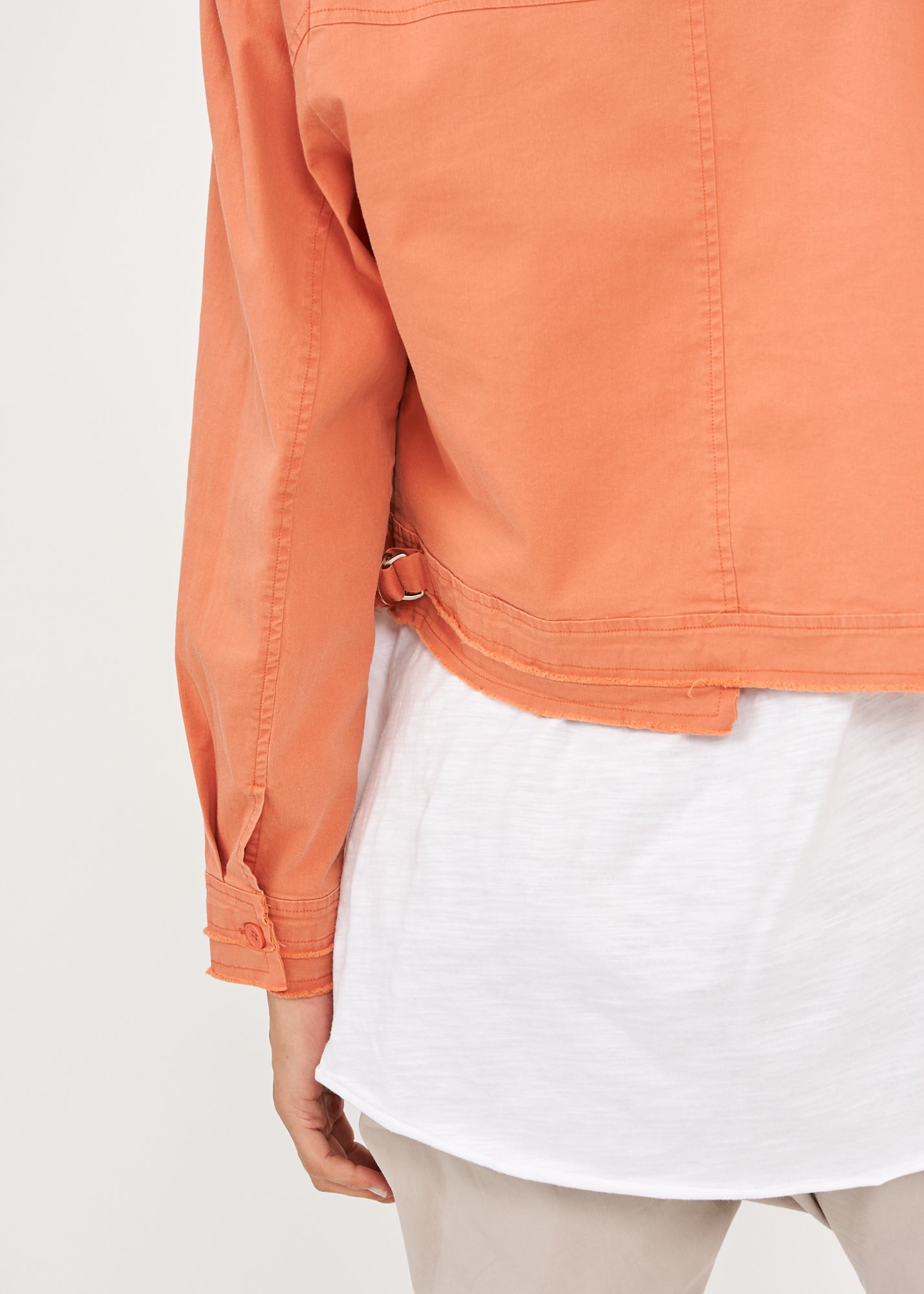 Jacket with two front pockets and a cropped hem, orange