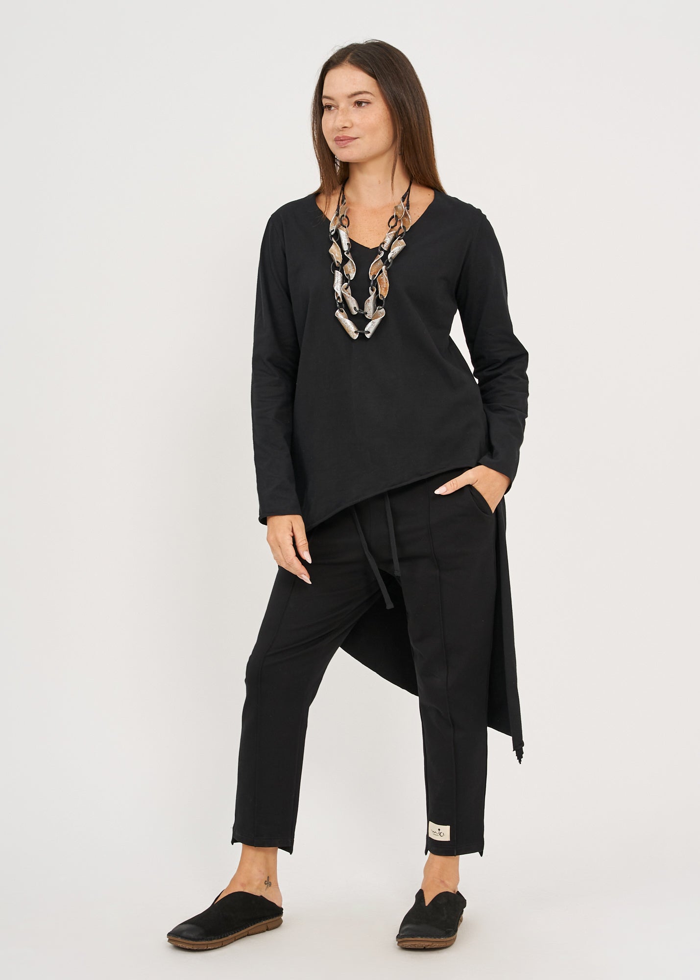 Long sleeve V-neck long back black shirt