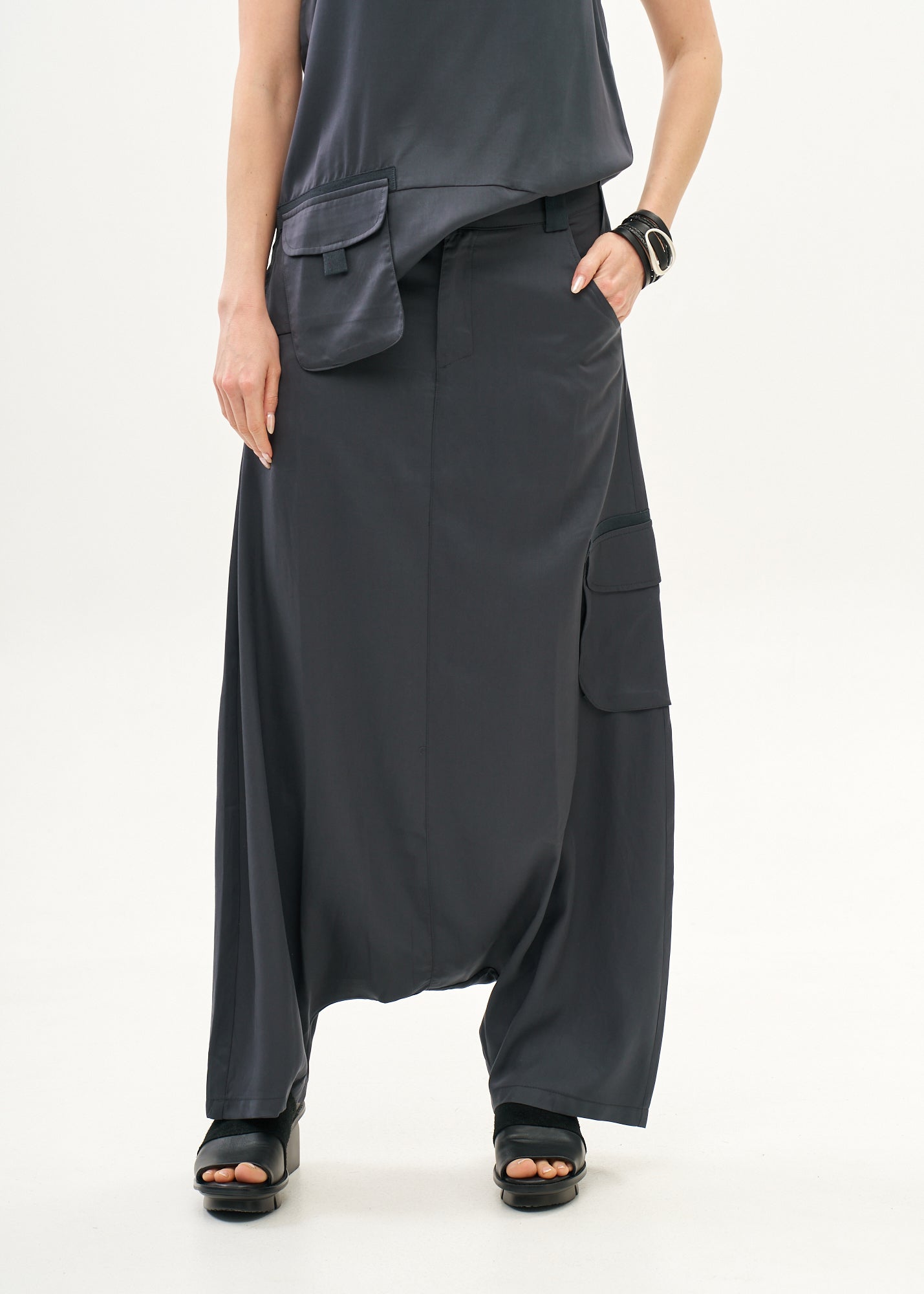 Skort with dark gray ribbon detail