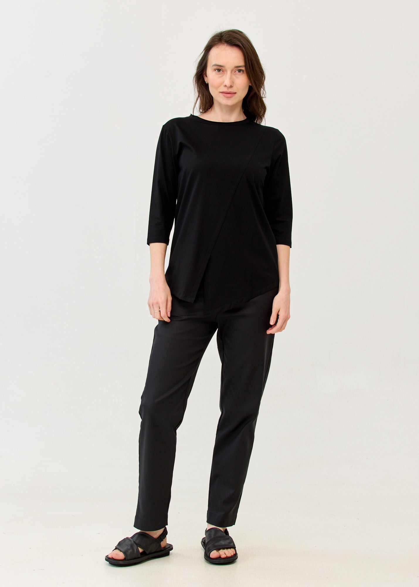 Black 3/4 sleeve tipped diagonal stitching