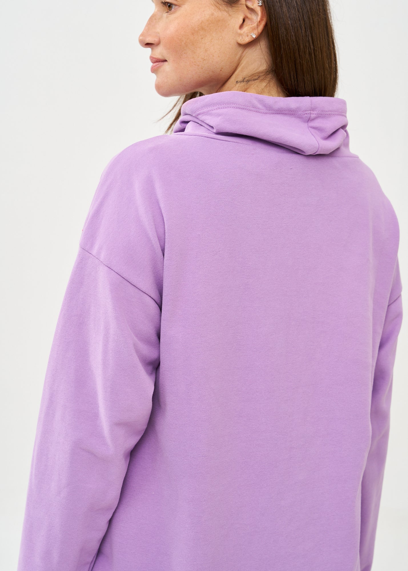 Purple long back turtleneck sweatshirt