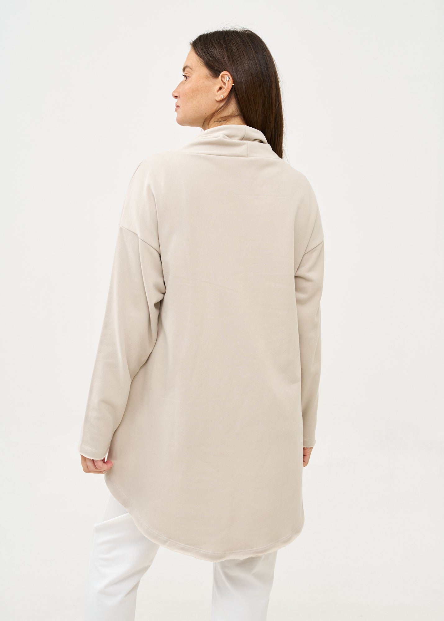 Light gray long back turtleneck sweatshirt