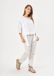 Short sleeve shirt with white side ribbon