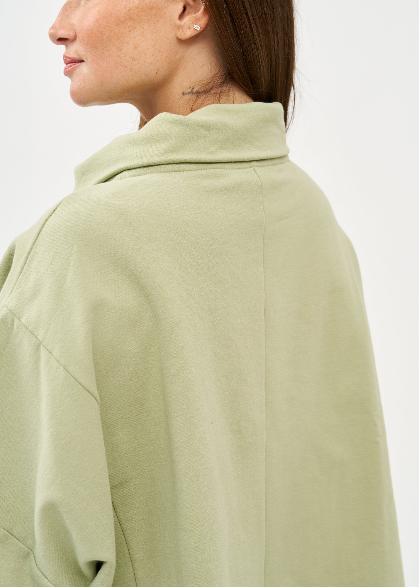 Green asymmetrical zipper sweatshirt