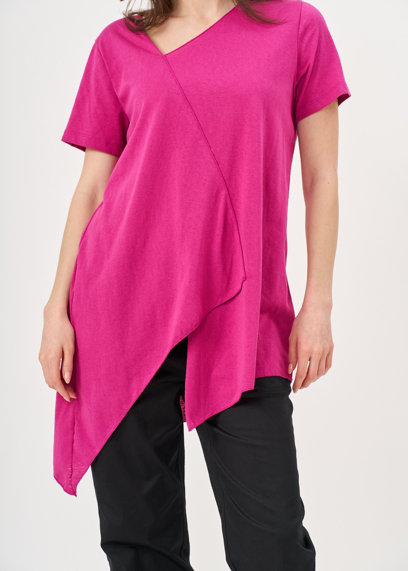 Short-sleeved shirt with overlock detail, purple