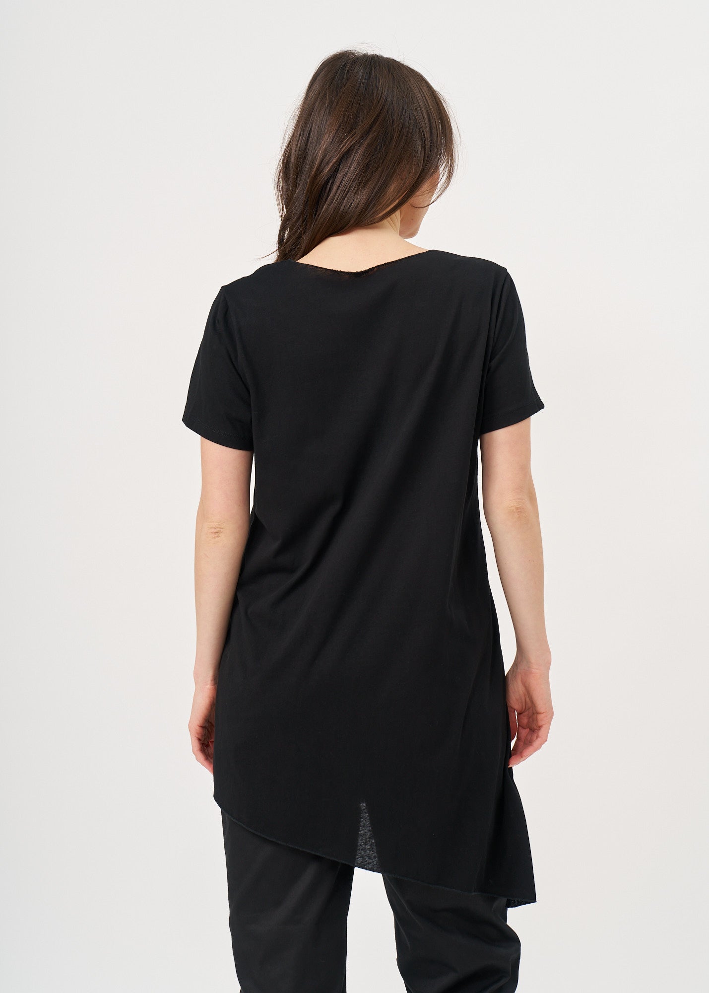 Black short sleeve overlock shirt