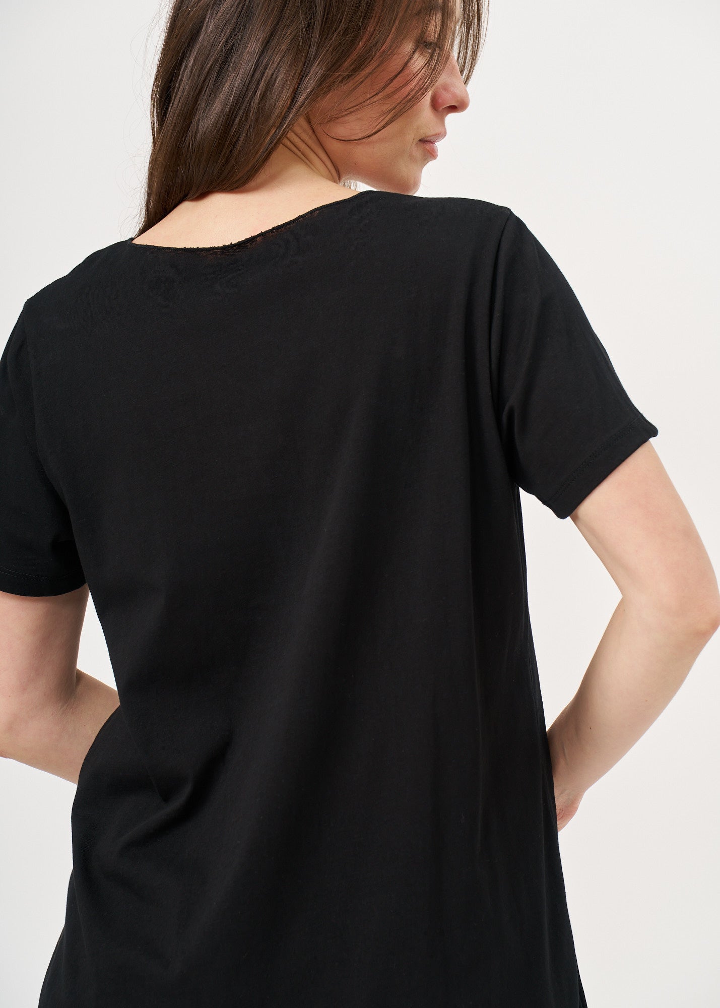 Black short sleeve overlock shirt