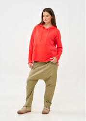 Sweatshirt with hat and external cuts, red