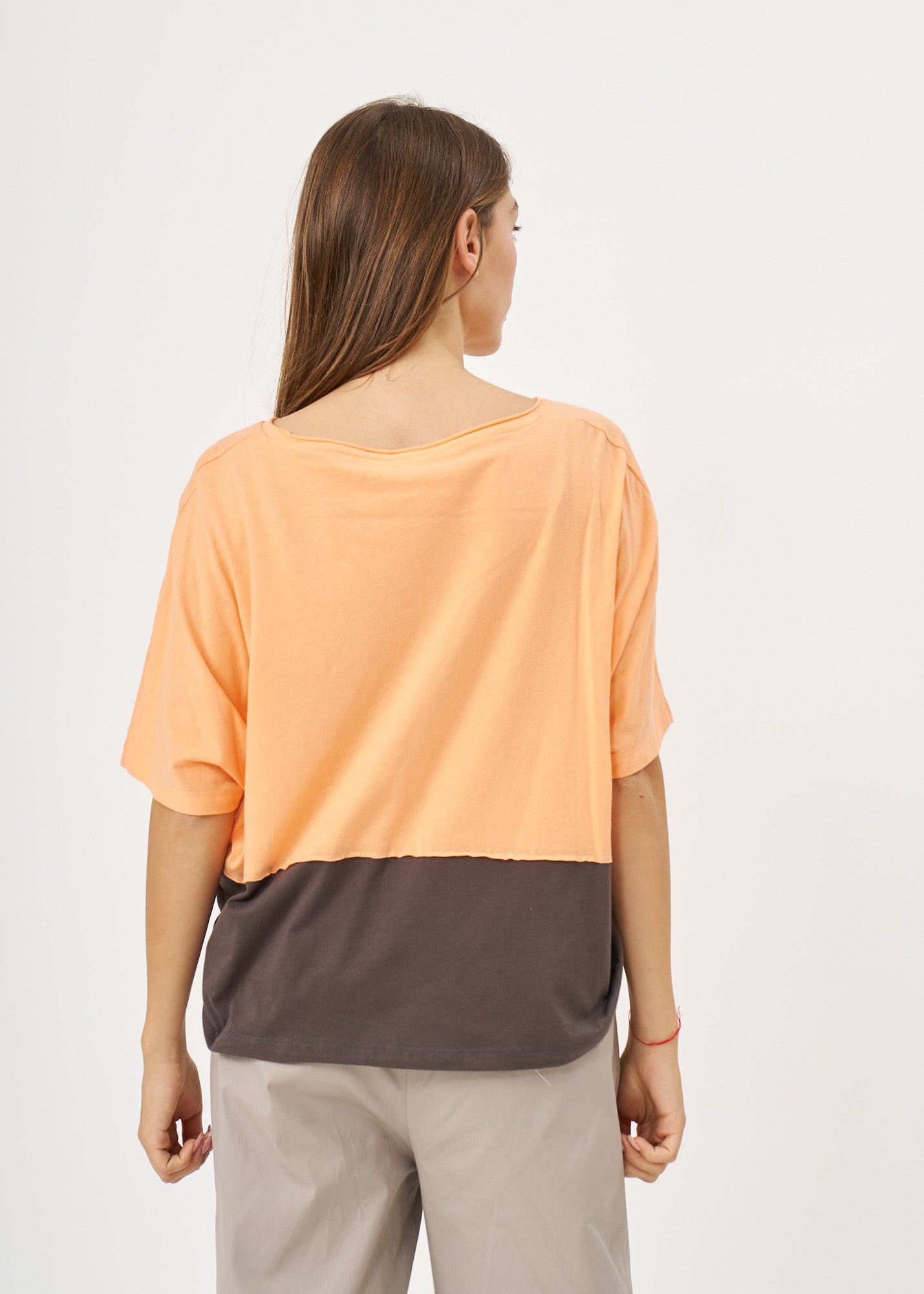 Half-half orange short-sleeved shirt