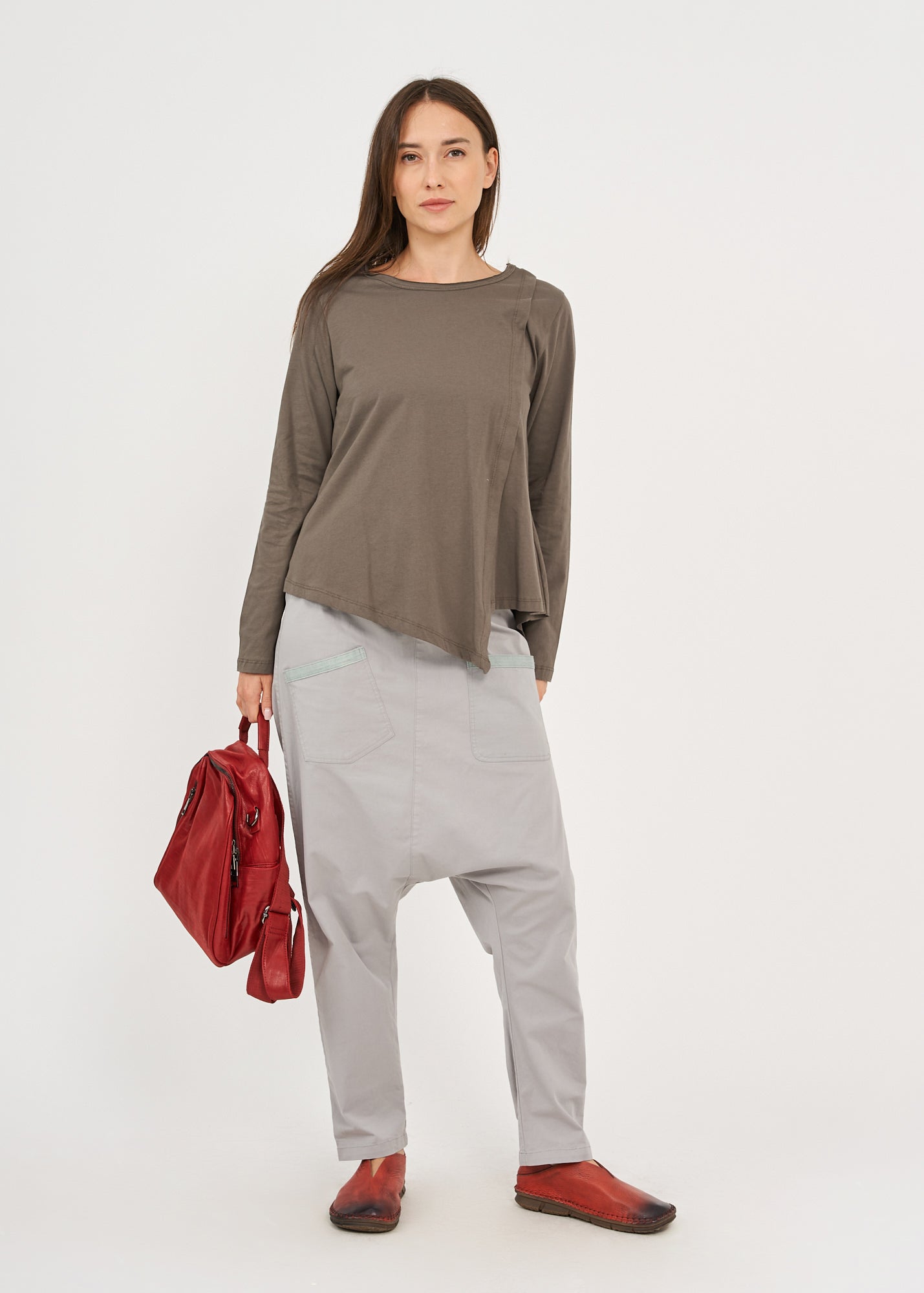 Dark gray asymmetric long-sleeved shirt with pleats