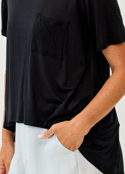 Black short-sleeve shirt with a cut pocket and thin fabric combination