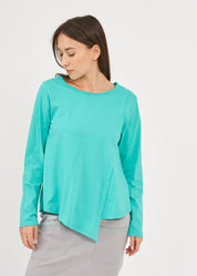 Turquoise long-sleeved asymmetrical pleated shirt