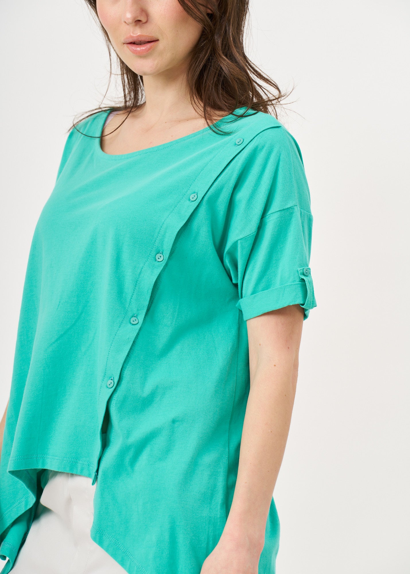 Short sleeve button-down shirt with long back, blue