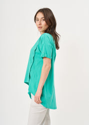 Short sleeve button-down shirt with long back, blue