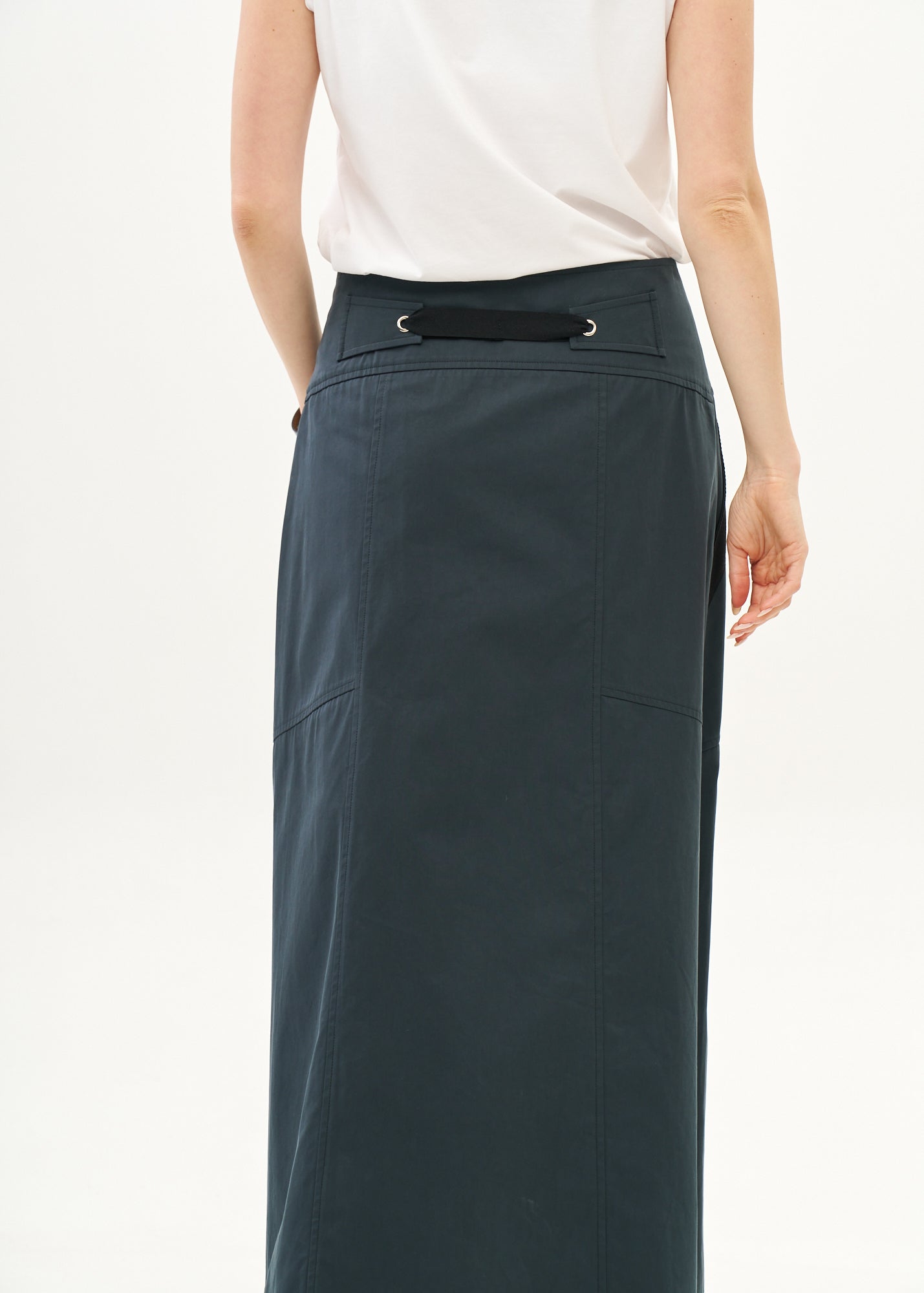 Dark blue ribbon combination button closure skirt
