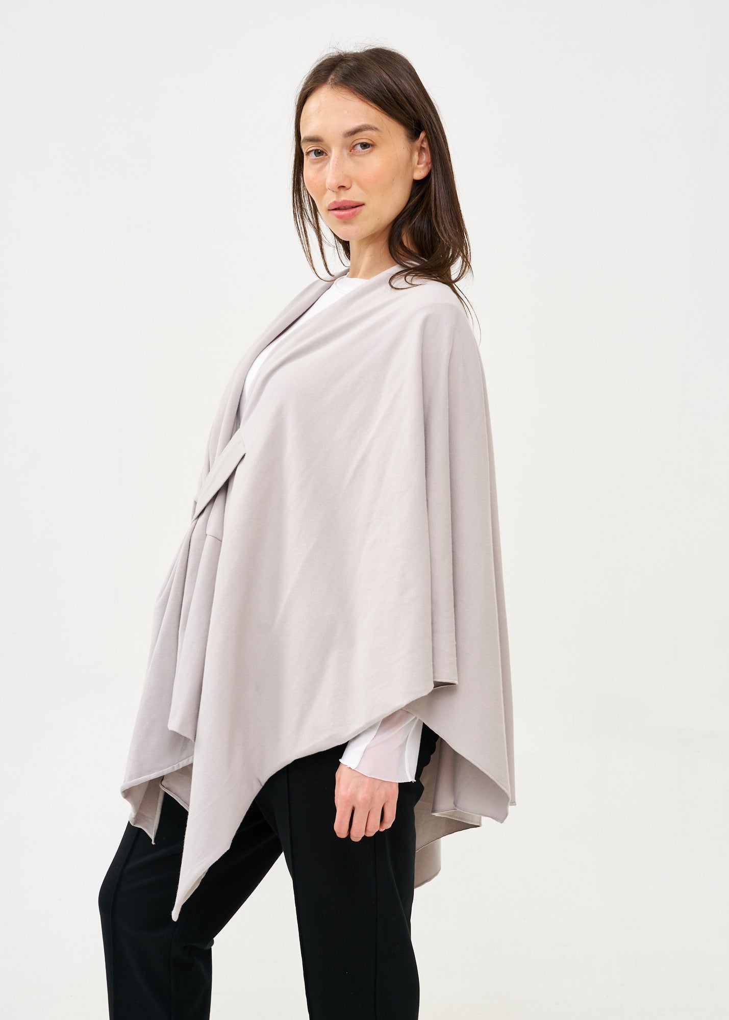 Cape with diagonal closure, light gray