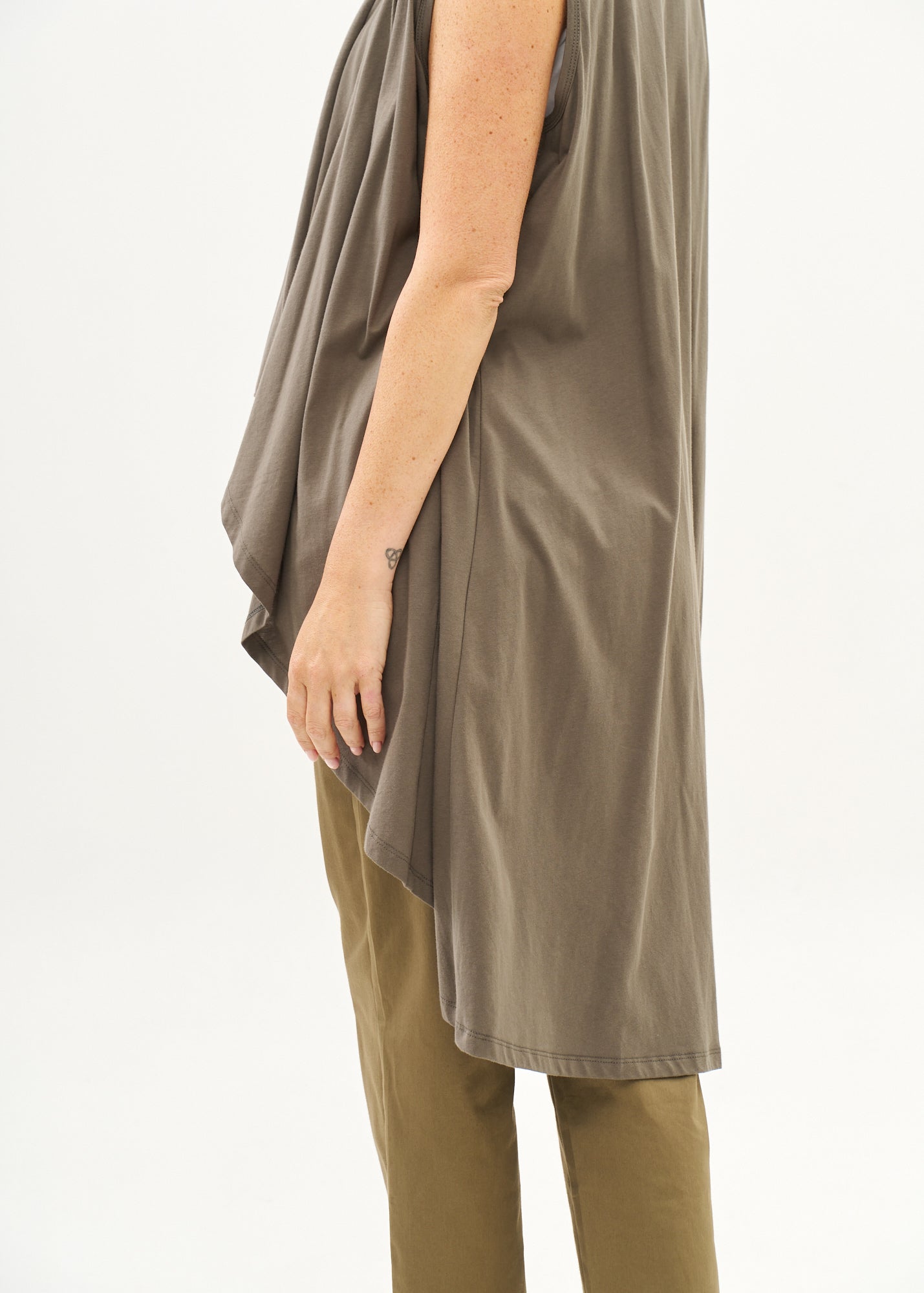 Dark grey open-front jersey vest
