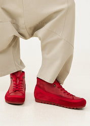 Women's soft leather shoes with red rubber laces