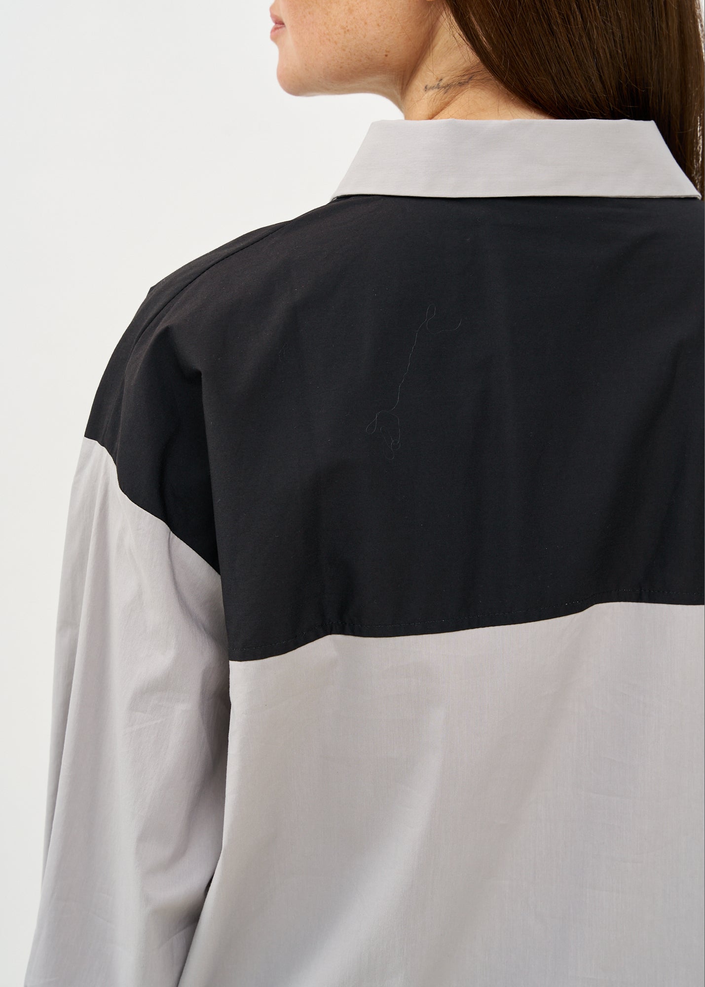 Two-color combination button-down shirt, black