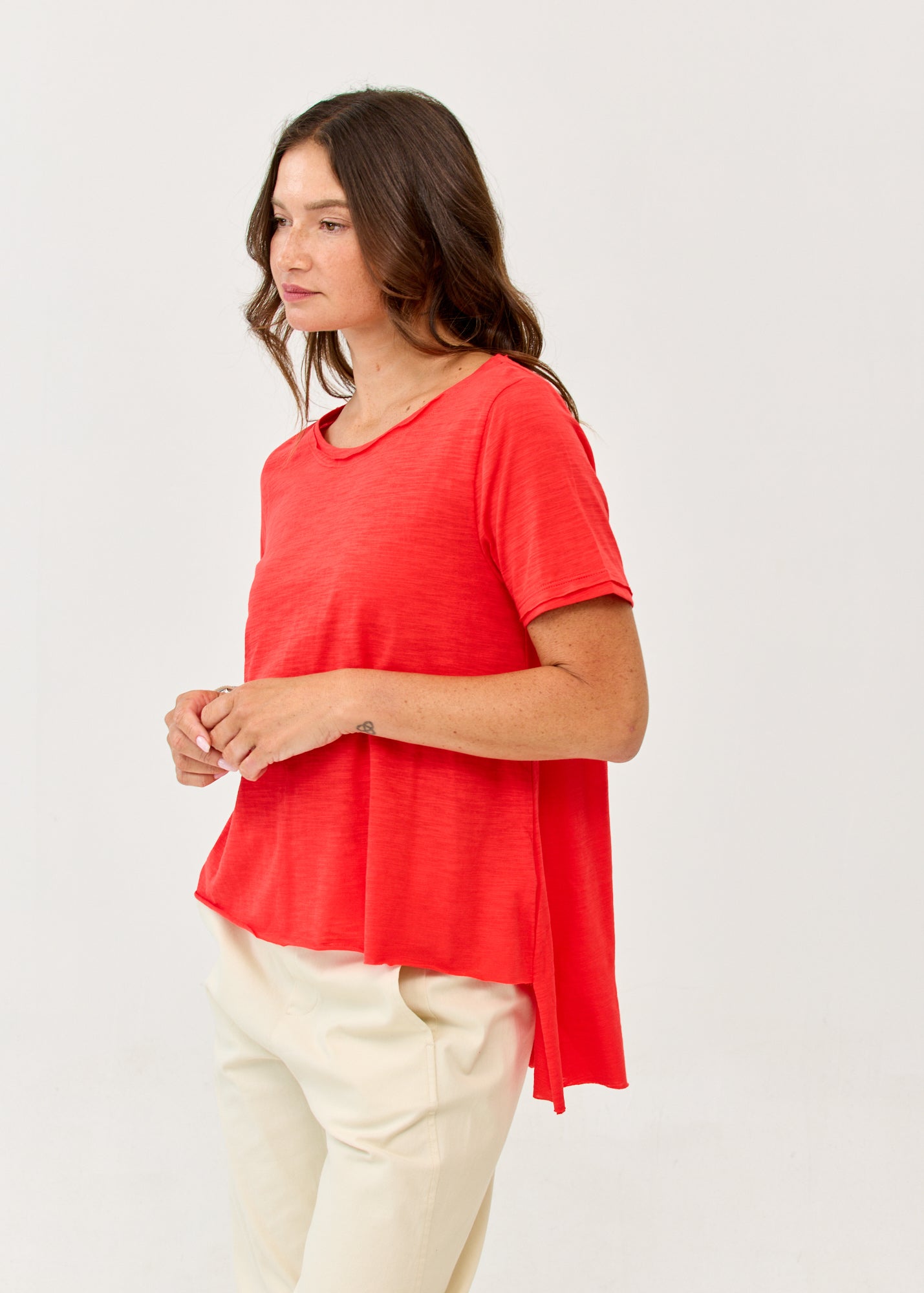 Red straight hem T-shirt