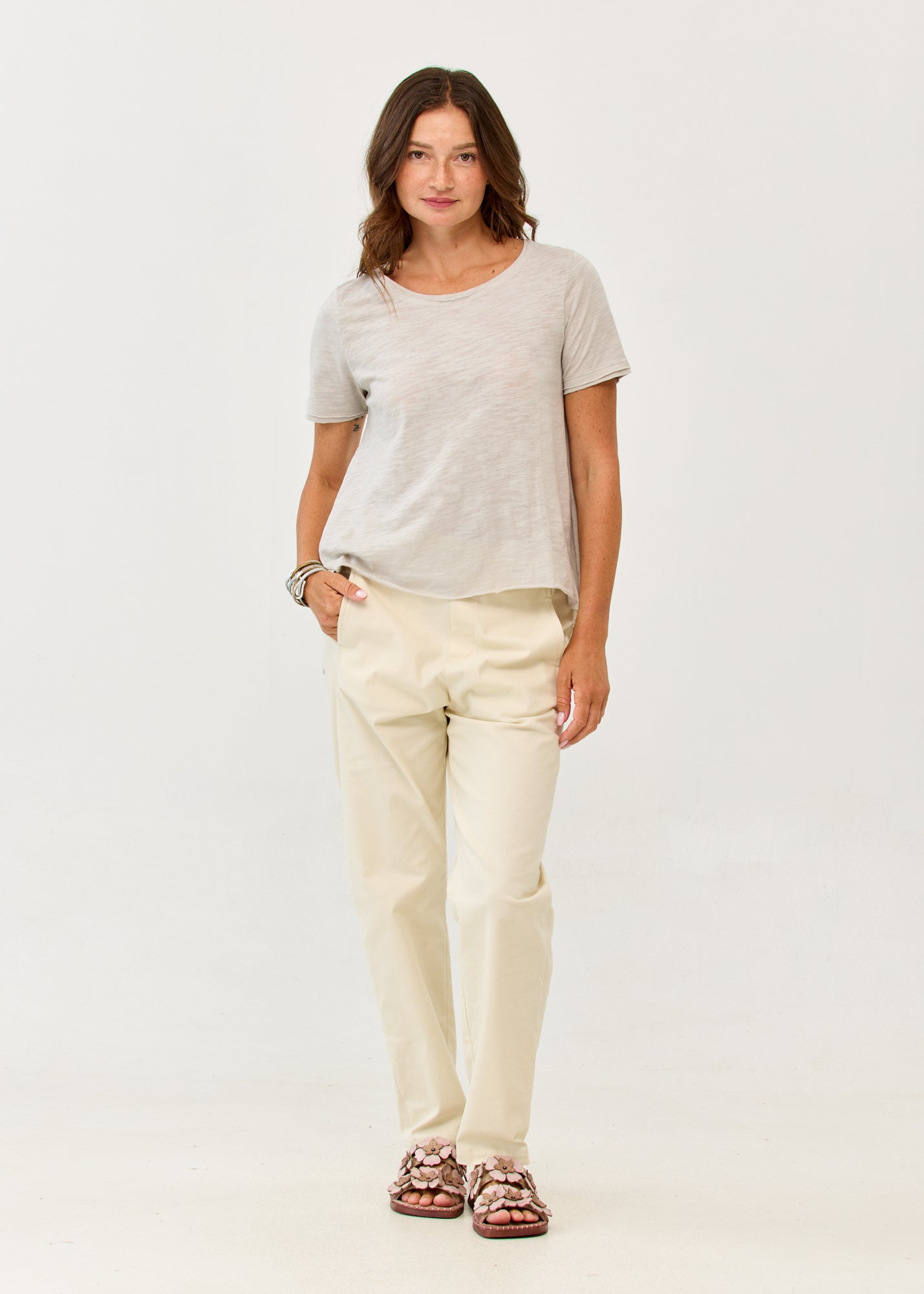 T-shirt with a straight stone finish