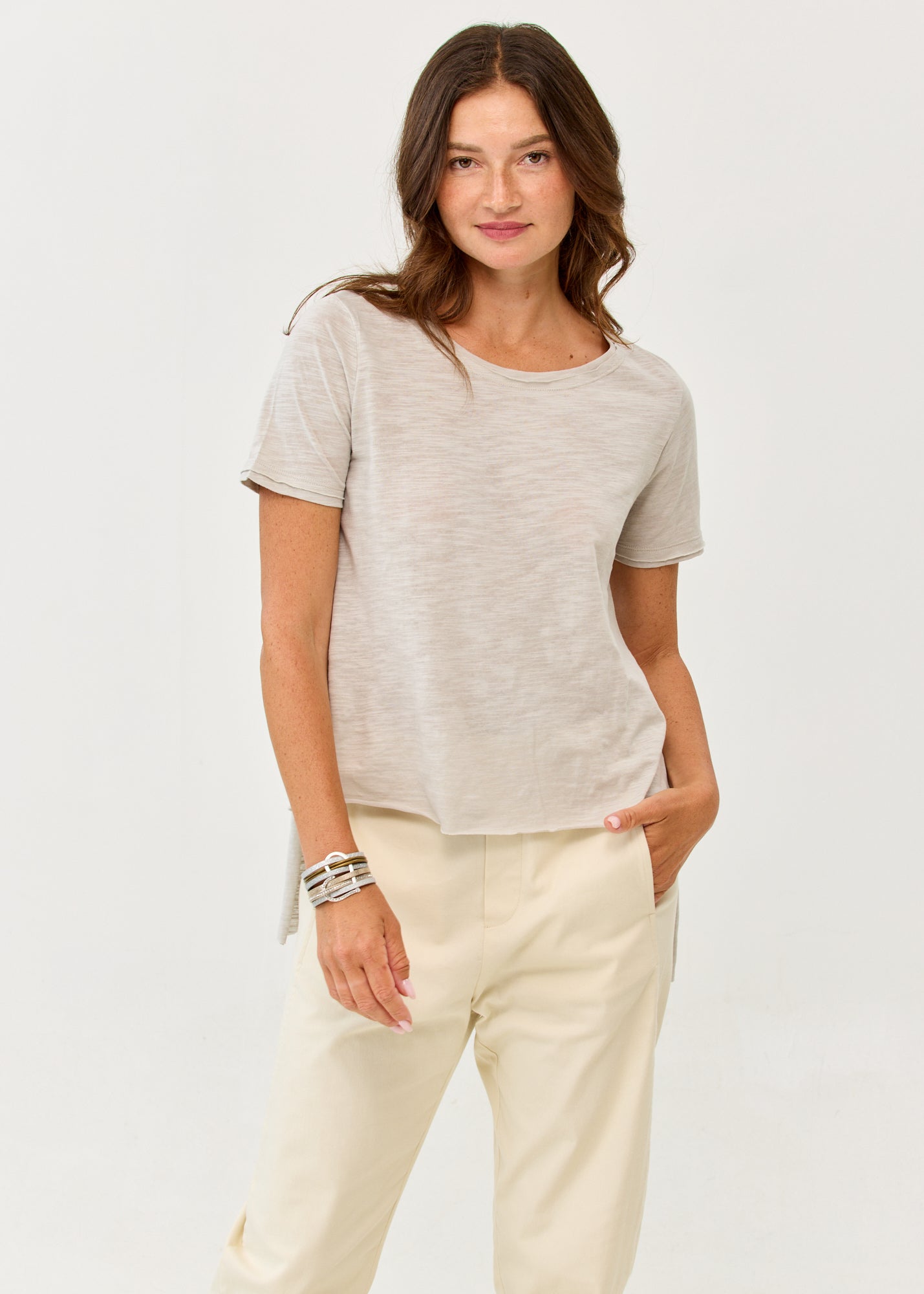 T-shirt with a straight stone finish