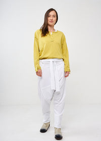 Pants with pockets and a white belt - 02