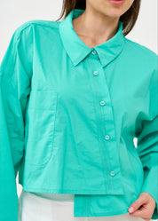 Button-down shirt with turquoise ribbon combination