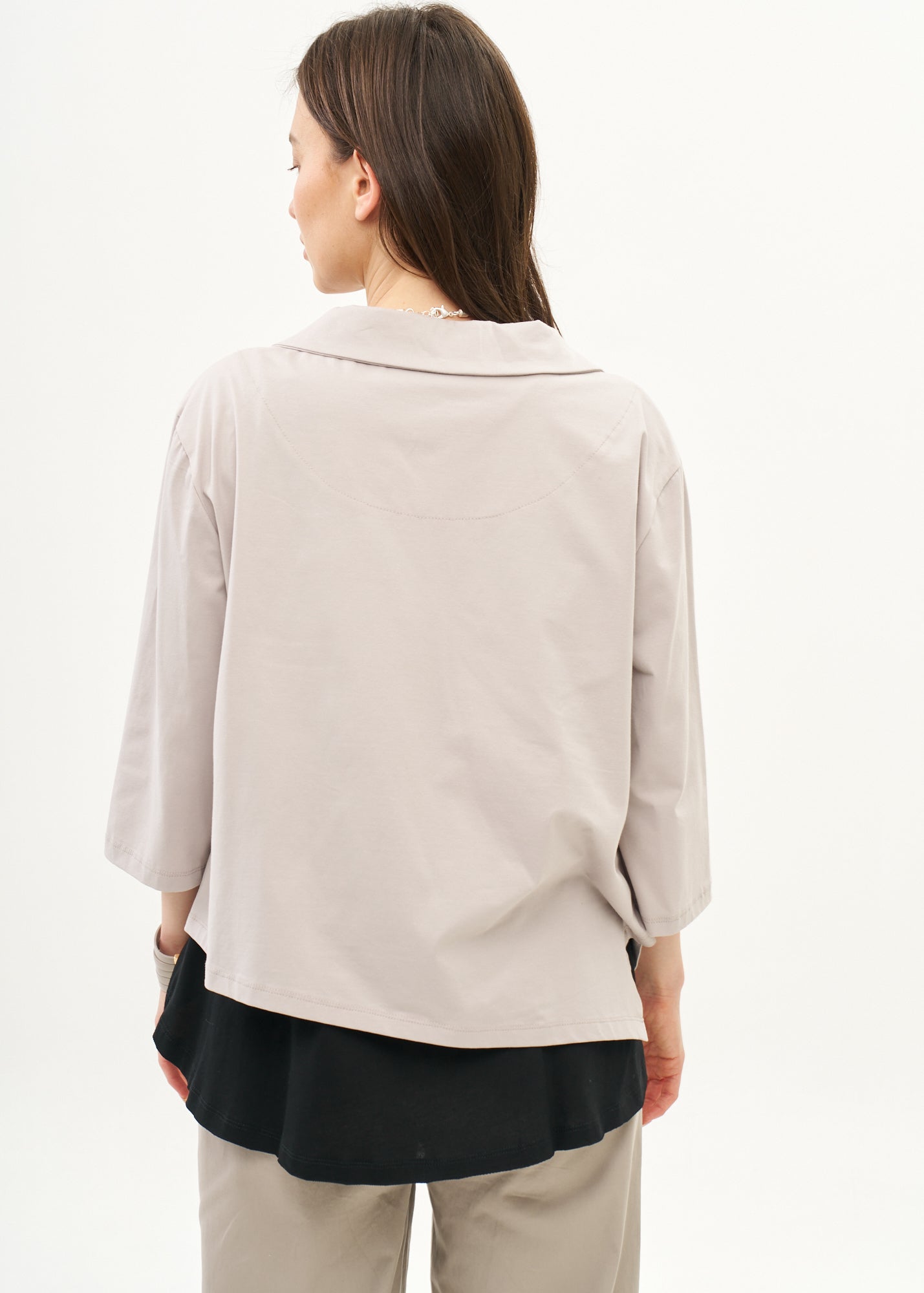 Light gray diagonal zipper 3/4 sleeve top