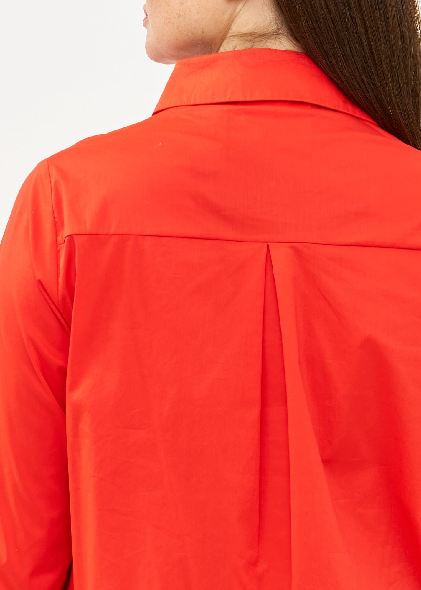 Red button-down shirt with half-waist and pleats