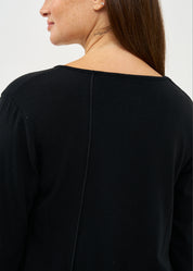 Black thin knit V-neck long sleeve shirt