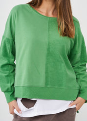 Half-turned sweatshirt with green rib