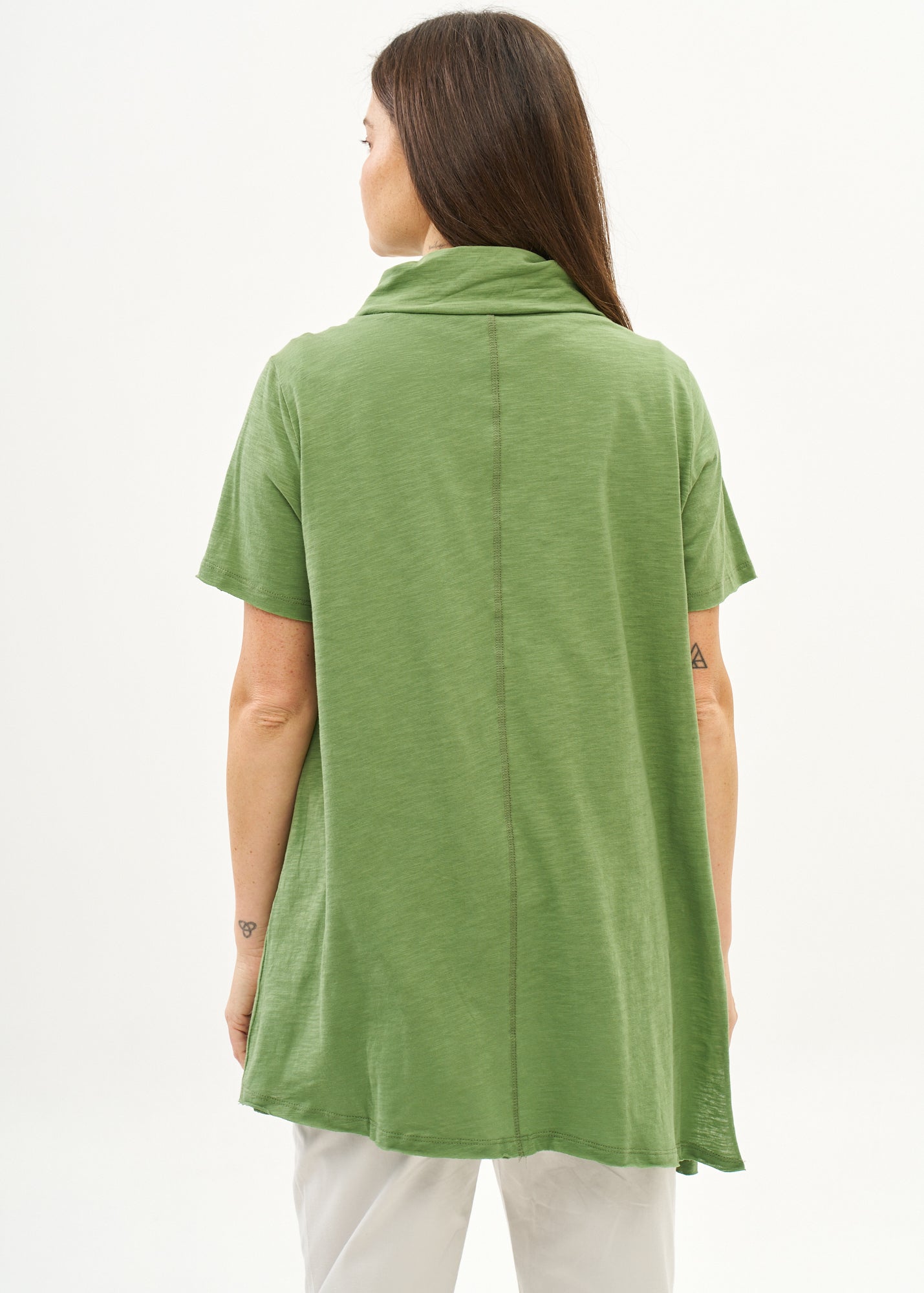 Green short-sleeved collared and buttoned top