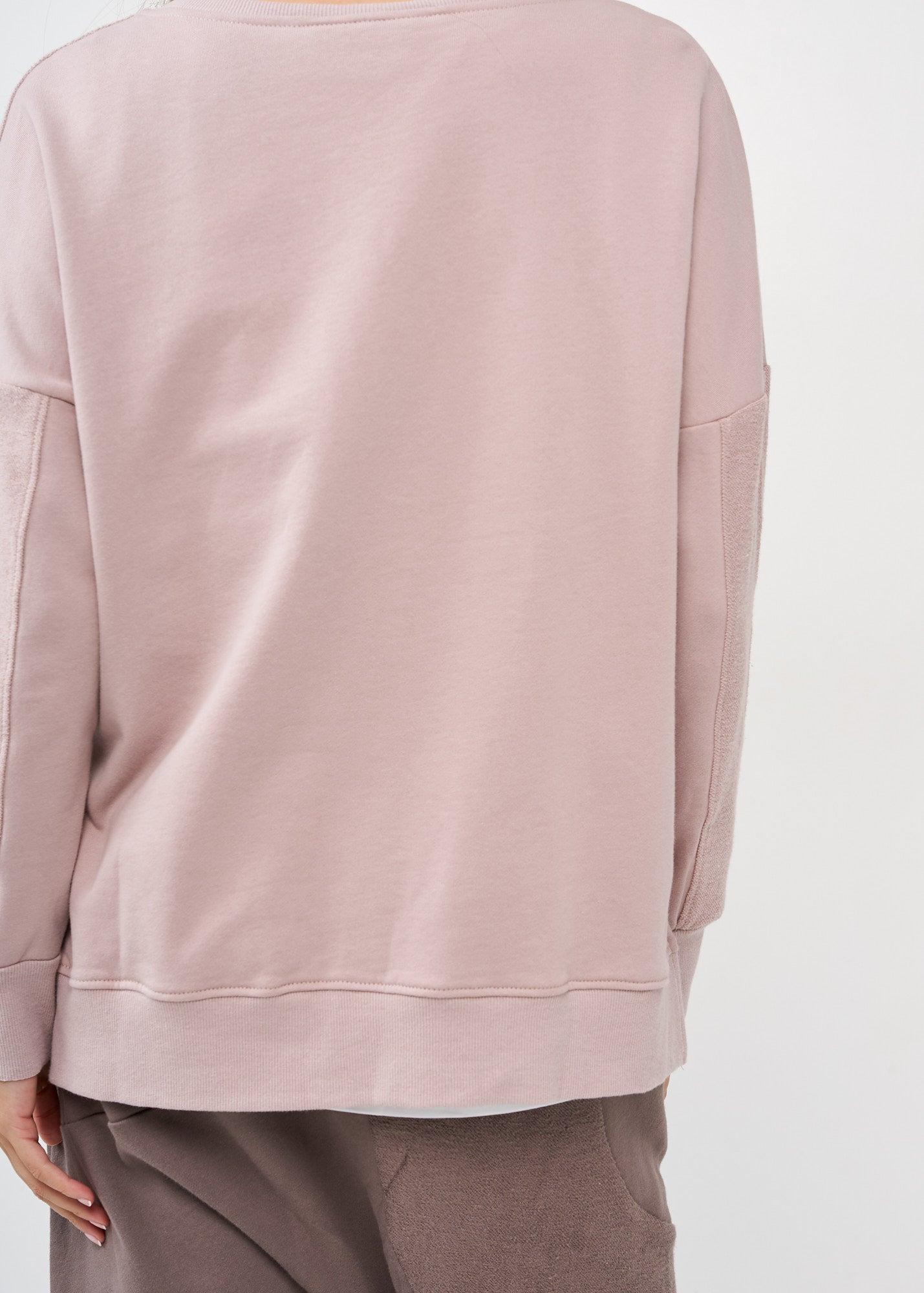 Half-turned sweatshirt with pink rib