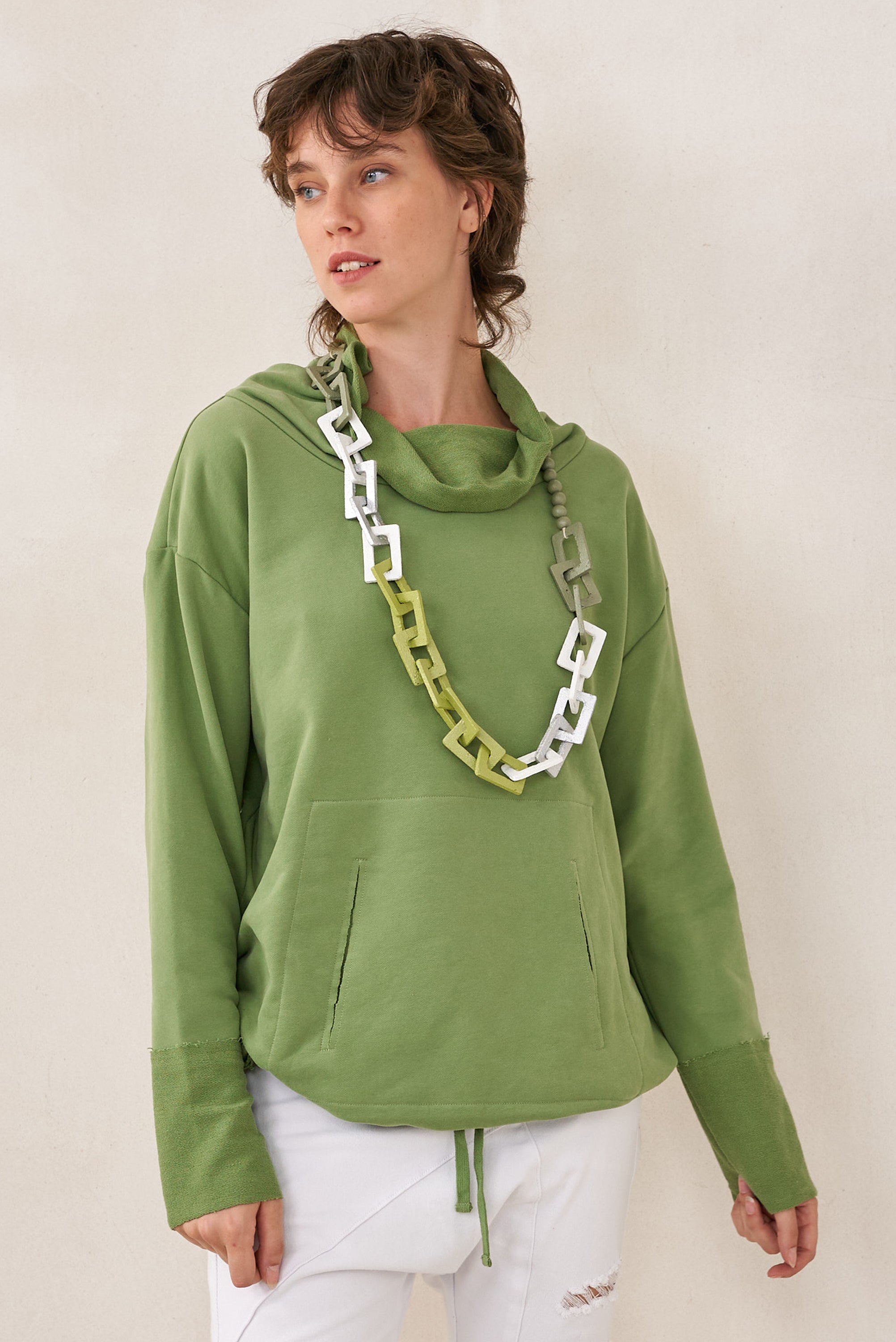 Brown recycled paper loop chain