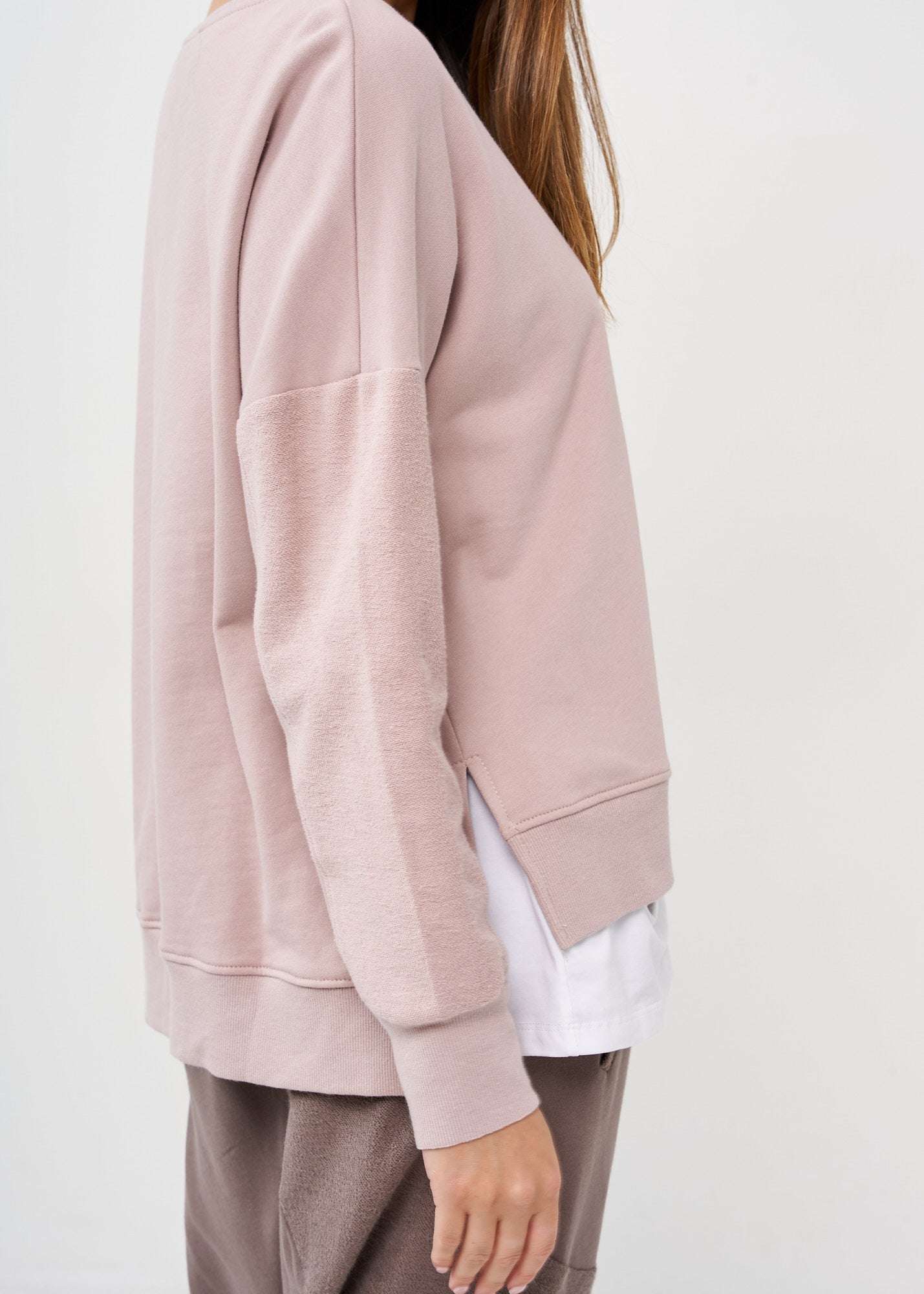 Half-turned sweatshirt with pink rib