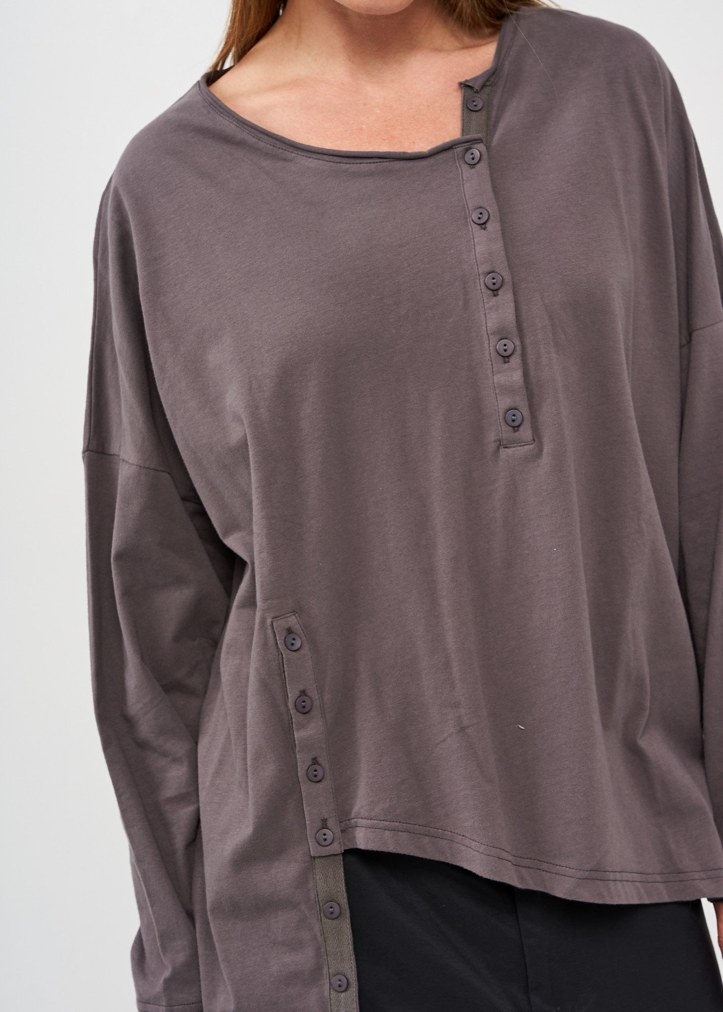 Brown two-button long-sleeved shirt