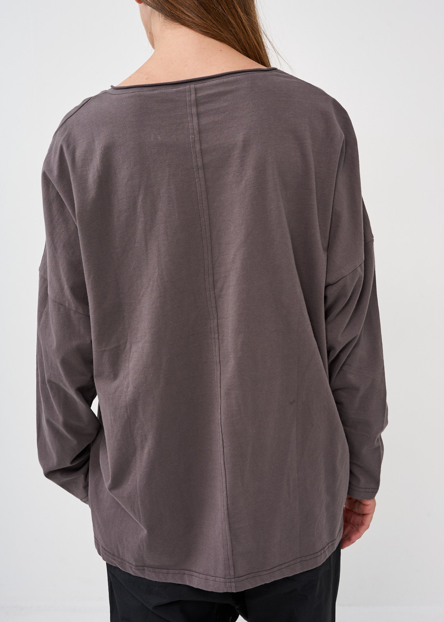 Brown two-button long-sleeved shirt