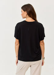 Straight short-sleeved T-shirt with side slits, black