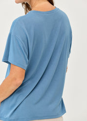 Short-sleeved T-shirt, straight fit, side slits, blue